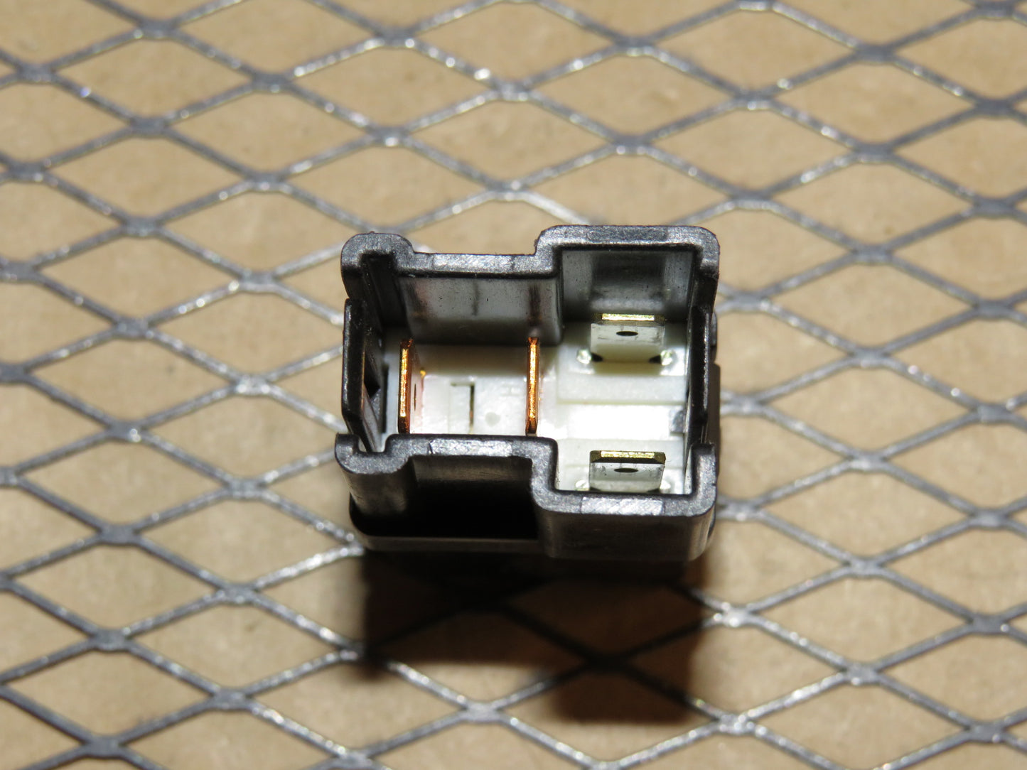 Mitsubishi Relay AW346466 / MA156700-0990