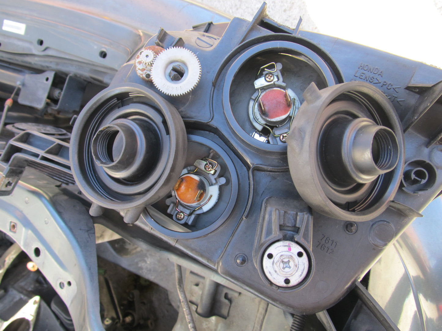 97 98 99 00 01 Honda Prelude OEM Headlight Bulb Protector Rubber Boot  Cover