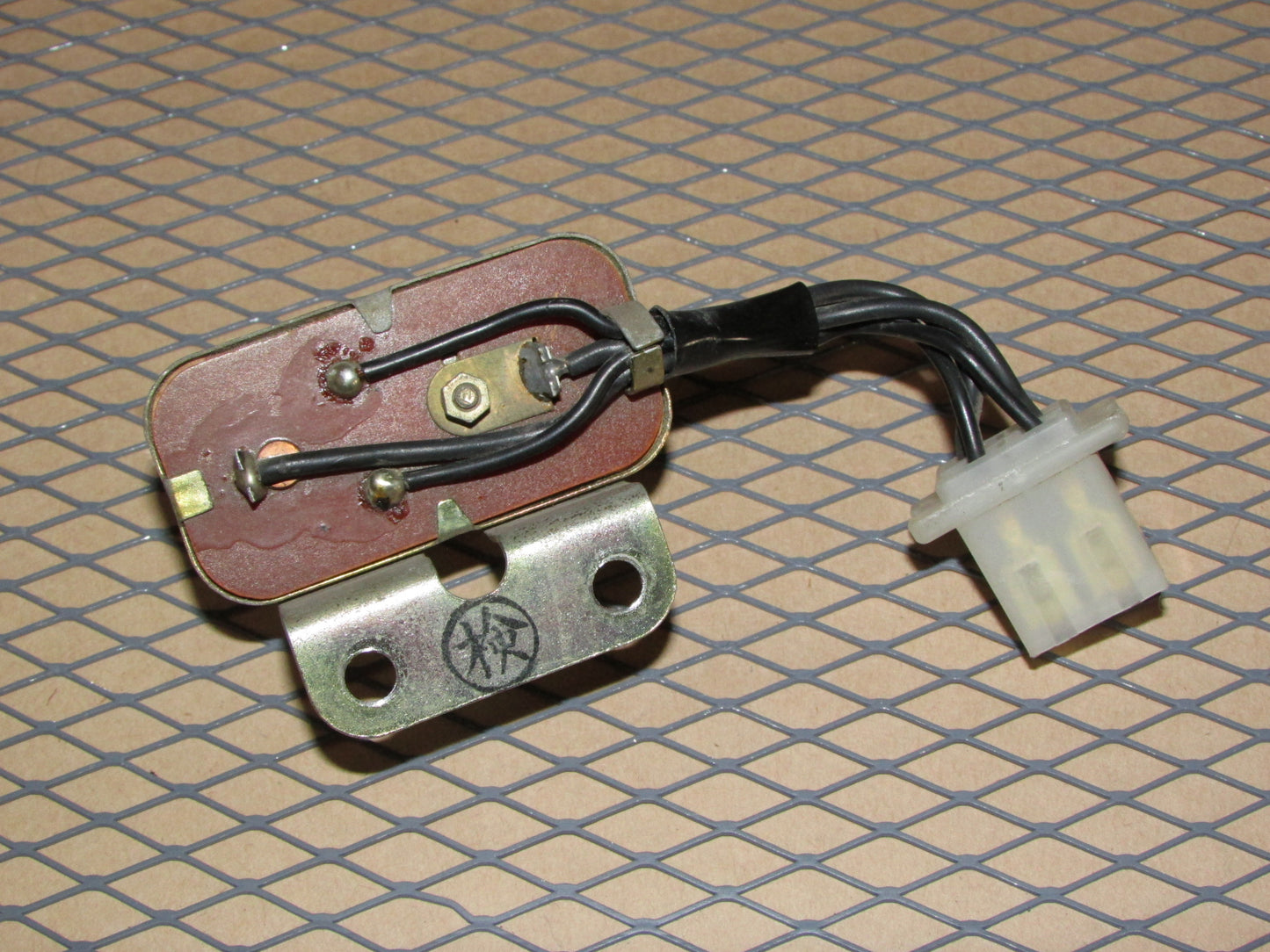 77 78 Datsun 280z OEM Defogger Defroster Relay 25230 N3000