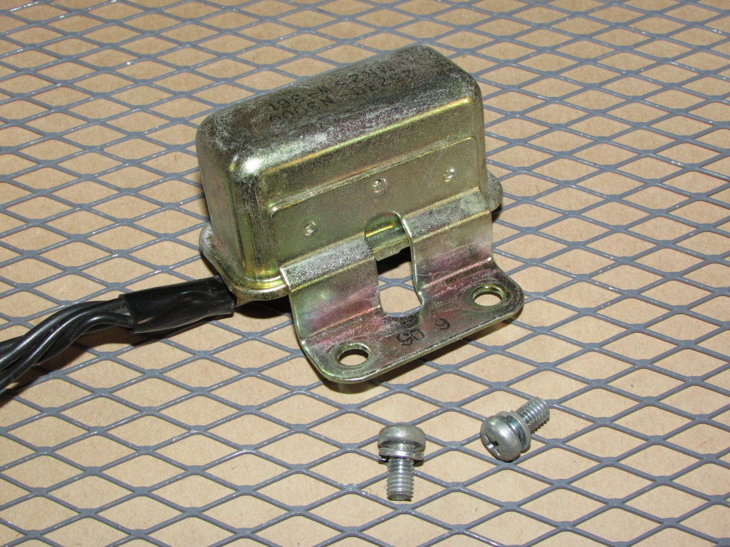 77 78 Datsun 280z OEM Defogger Defroster Relay 25230 N3000