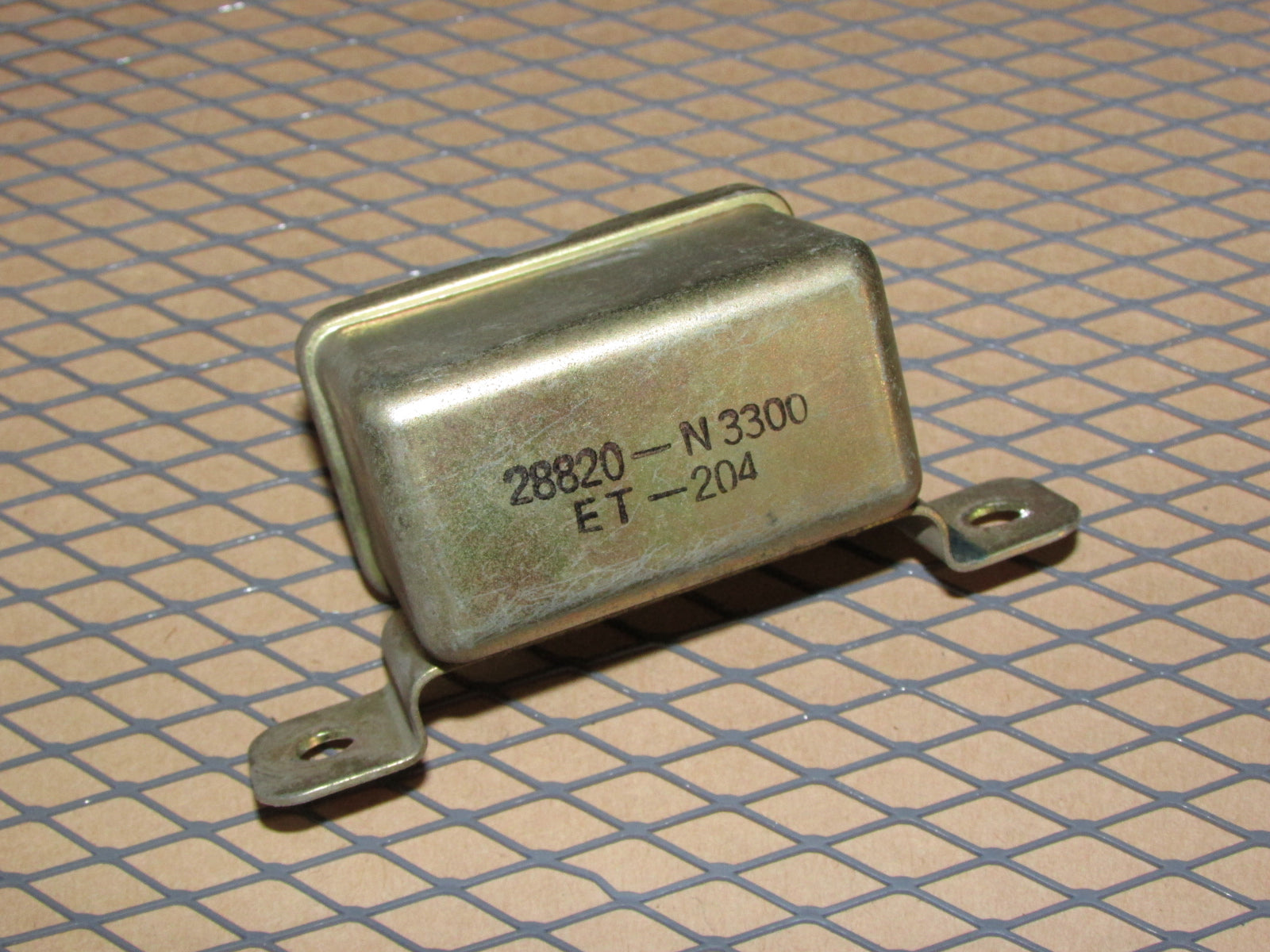 レイレイ 77 78 Datsun 280z OEM Intermittent Wiper Amp Relay 28820
