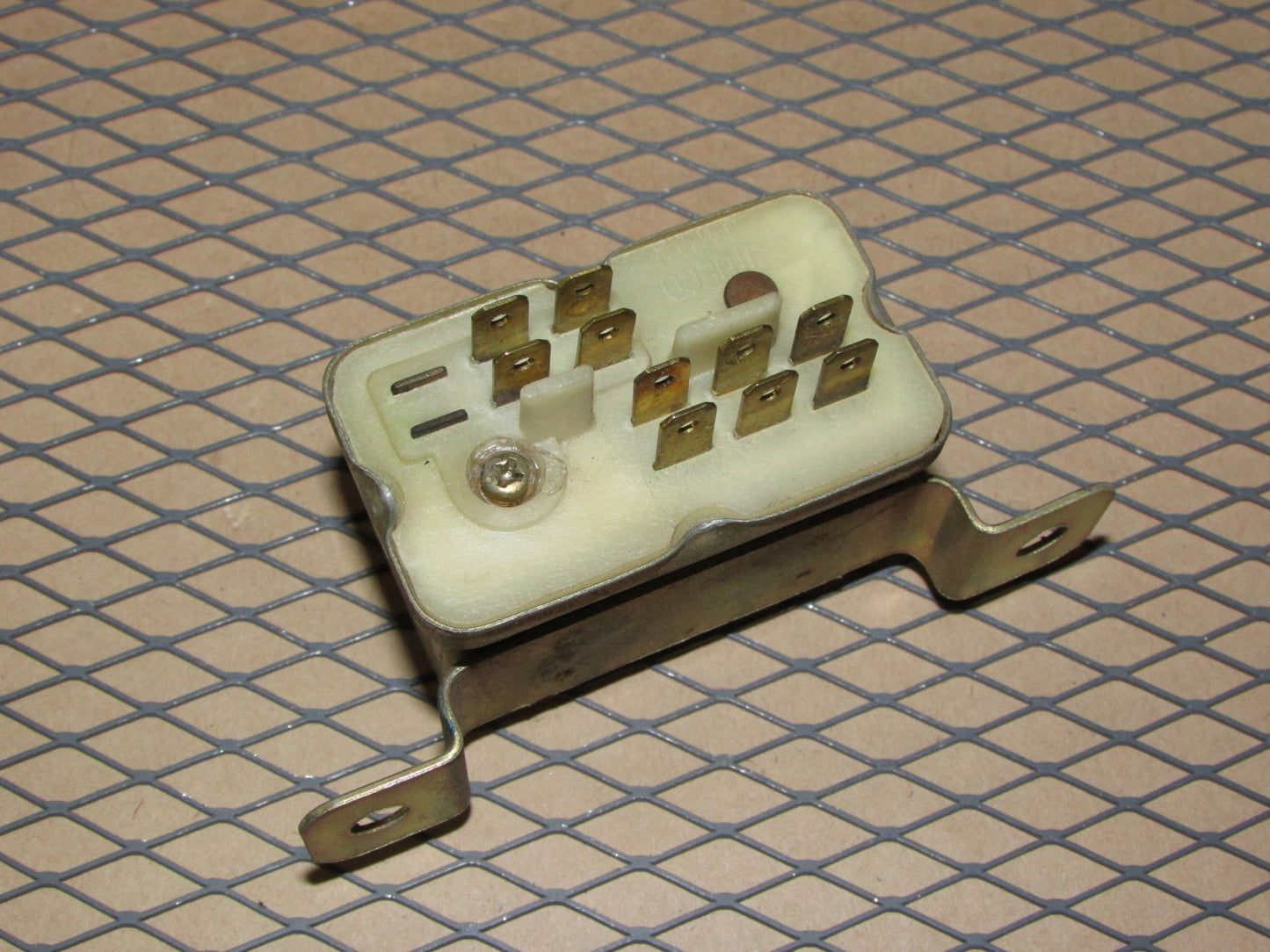 77 78 Datsun 280z OEM Intermittent Wiper Amp Relay 28820-N3300