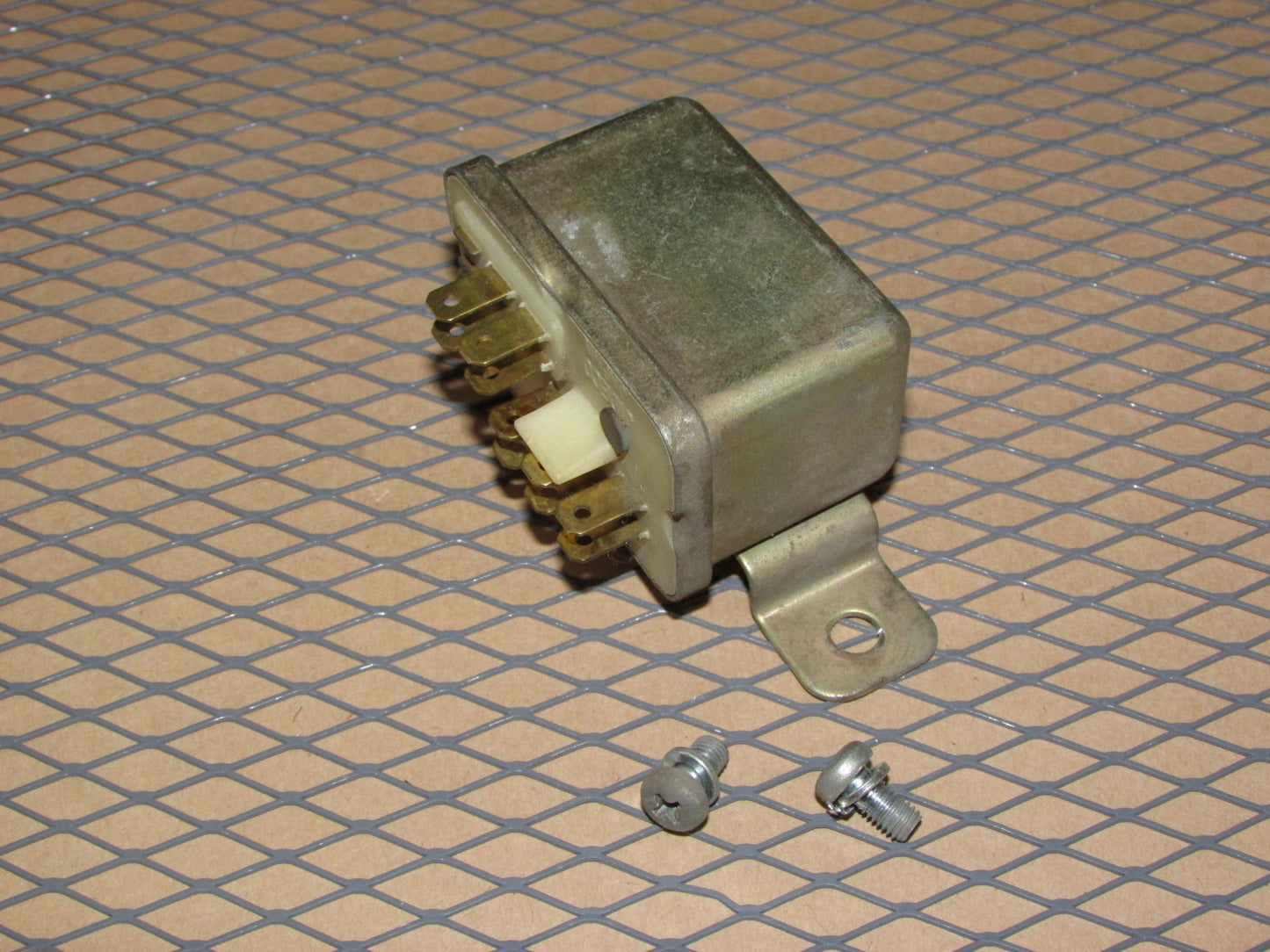 77 78 Datsun 280z OEM Intermittent Wiper Amp Relay 28820-N3300