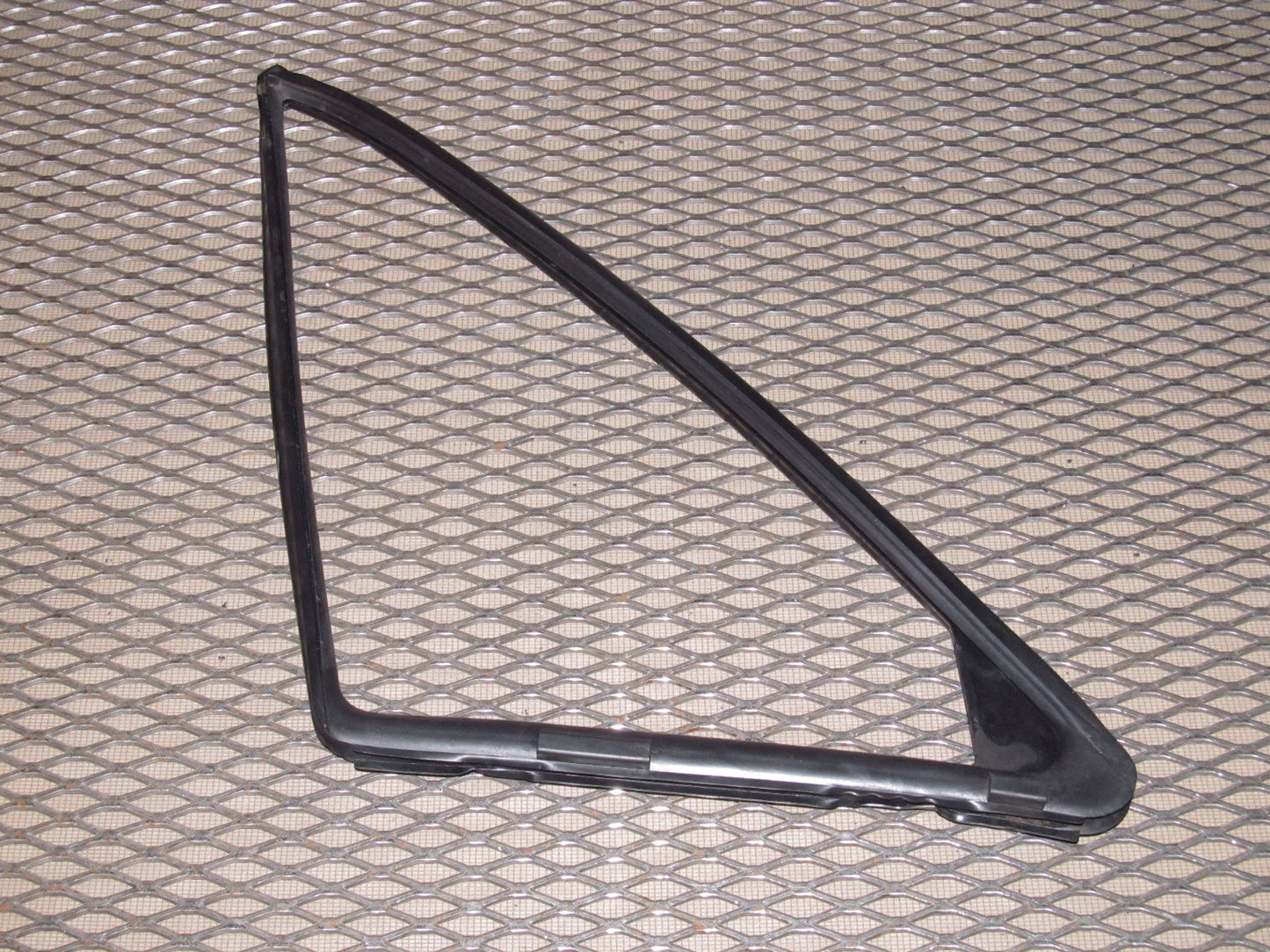 94 95 96 97 Mazda Miata OEM Quarter Window Rubber Seal - Right