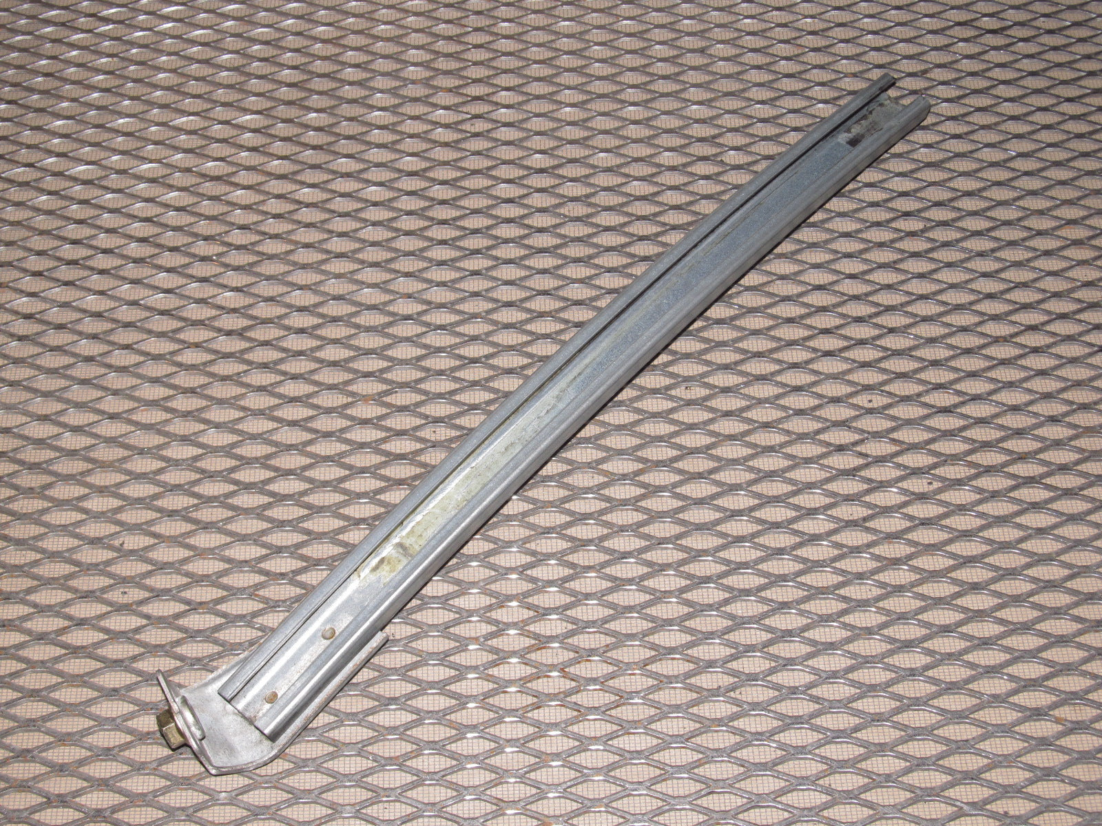 94 95 96 97 Mazda Miata OEM Window Regulator Guide - Right