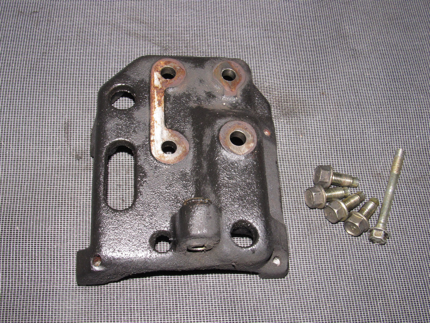 94 95 96 97 Mazda Miata OEM 1.8L A/C Compressor Mounting Bracket