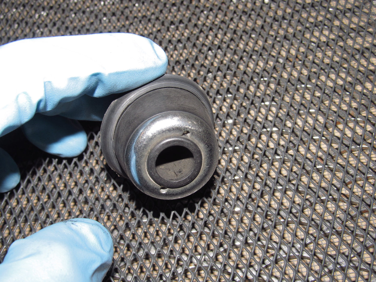 94 95 96 97 Mazda Miata OEM Power Antenna Lock Nut Grommet