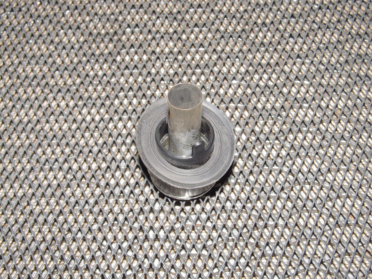 94 95 96 97 Mazda Miata OEM Power Antenna Lock Nut Grommet