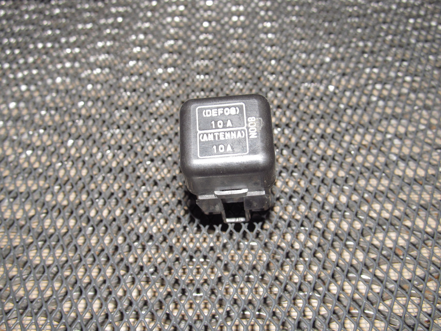 94 95 96 97 Mazda Miata OEM Defog & Antenna Relay - N008