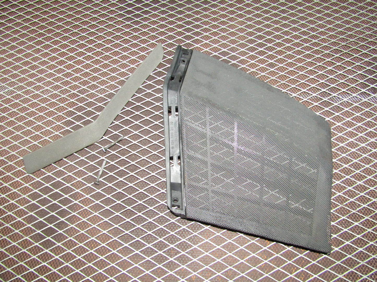 86-93 Mercedes Benz 300E OEM Front Dash Speaker Grille Cover - Right