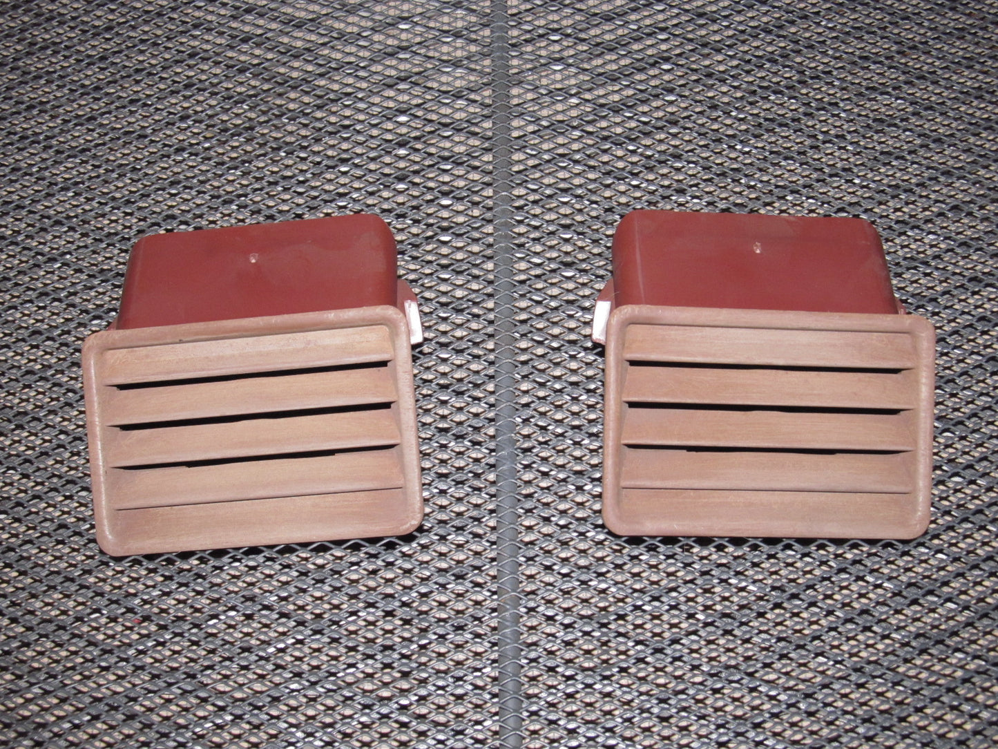 79 80 Datsun 280zx OEM Dash Top Center Vent