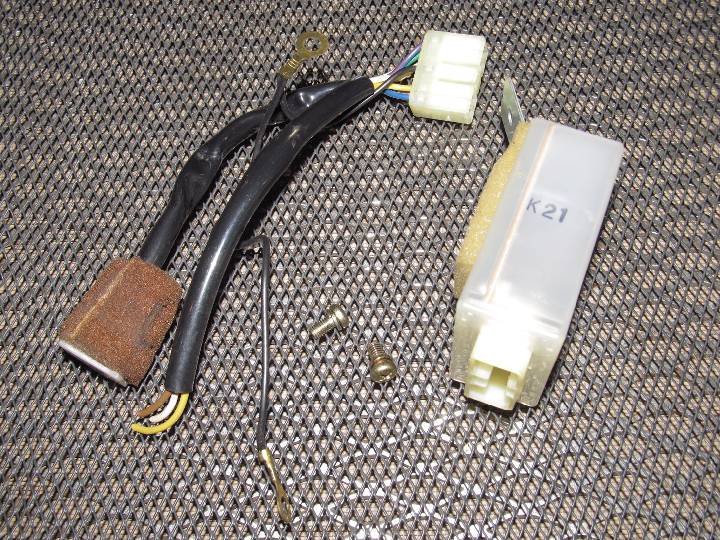 94 95 96 97 Mazda Miata OEM Power Antenna Module