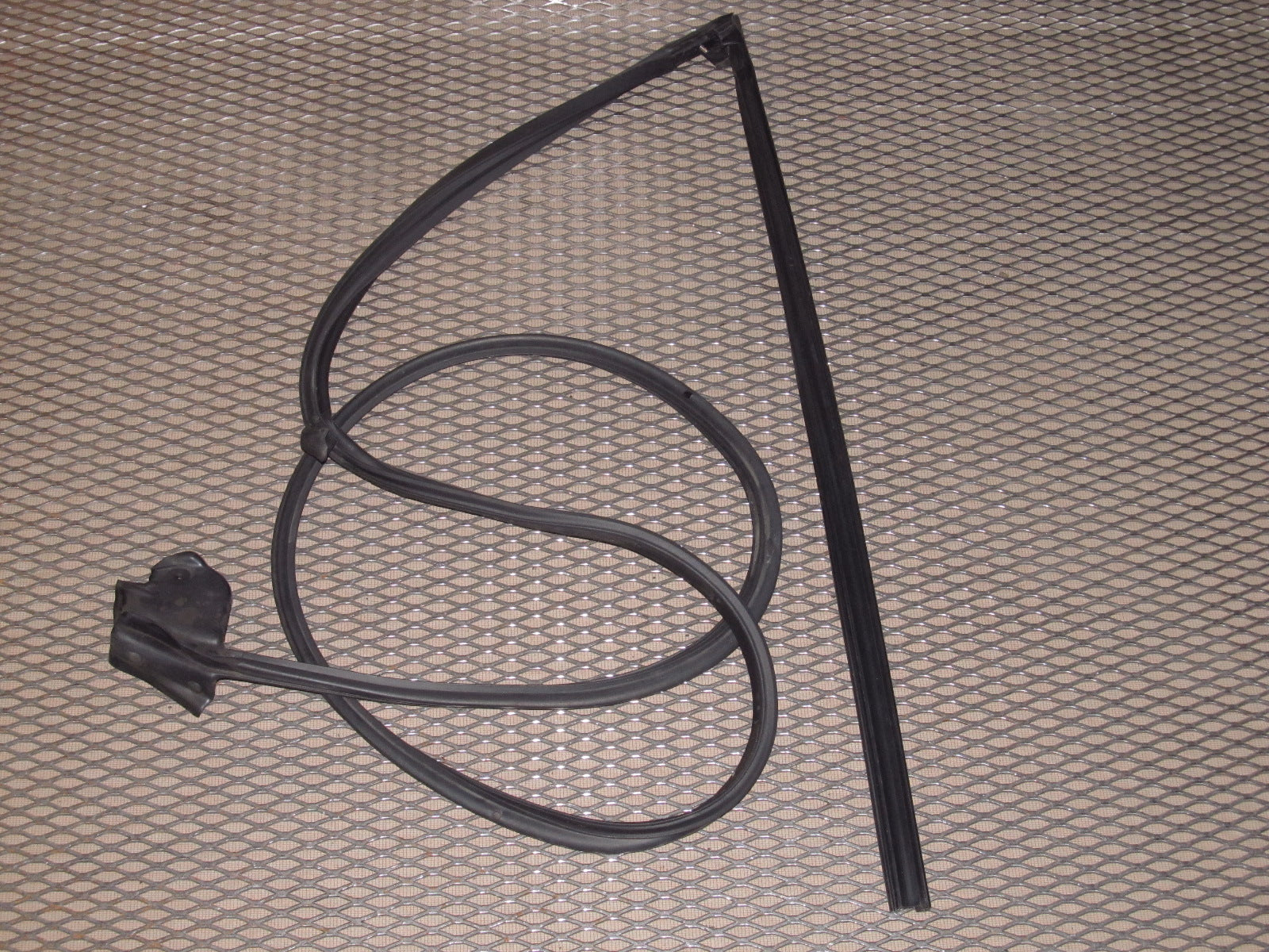 94 95 96 97 Mazda Miata OEM Door Weather Stripping Rubber Seal - Right