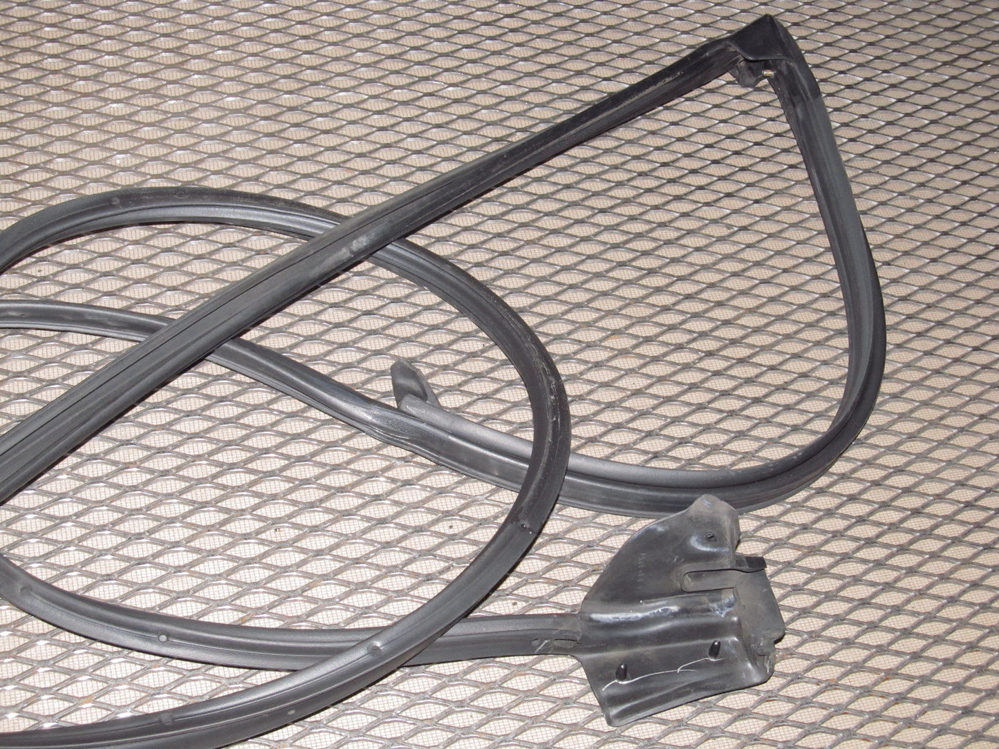 94 95 96 97 Mazda Miata OEM Door Weather Stripping Rubber Seal - Right