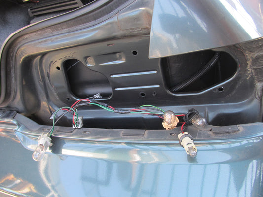 97 98 99 00 01 Honda Prelude OEM Tail Light Bulb Socket - Right