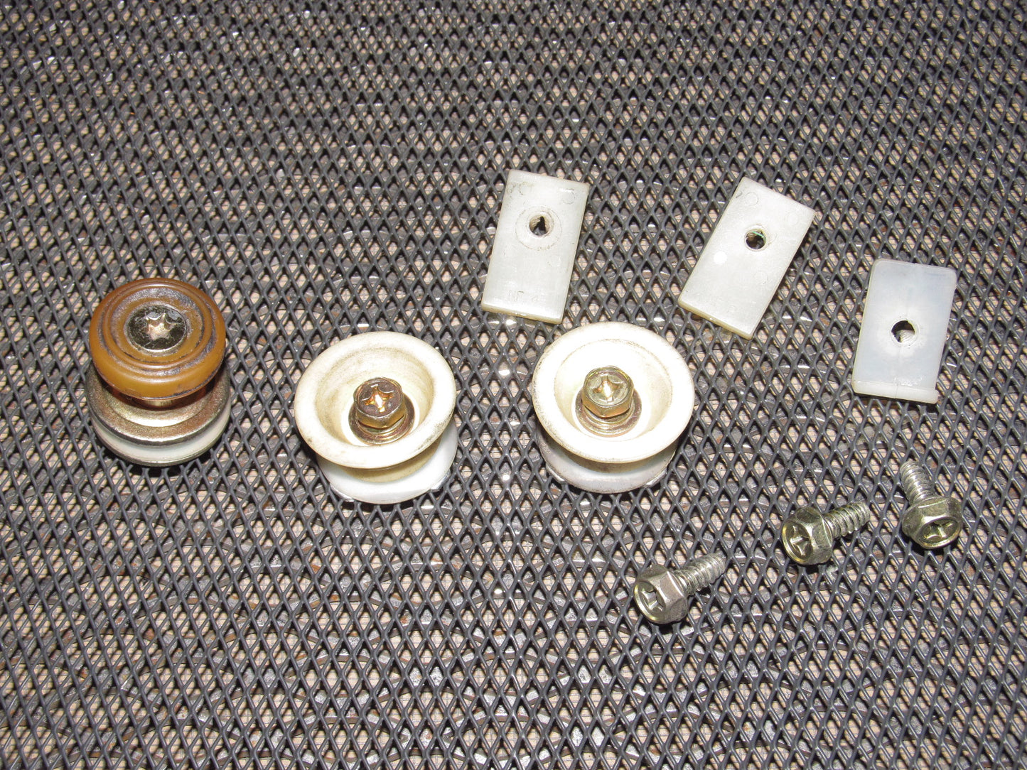 94 95 96 97 Mazda Miata OEM Window Roller - Right Set
