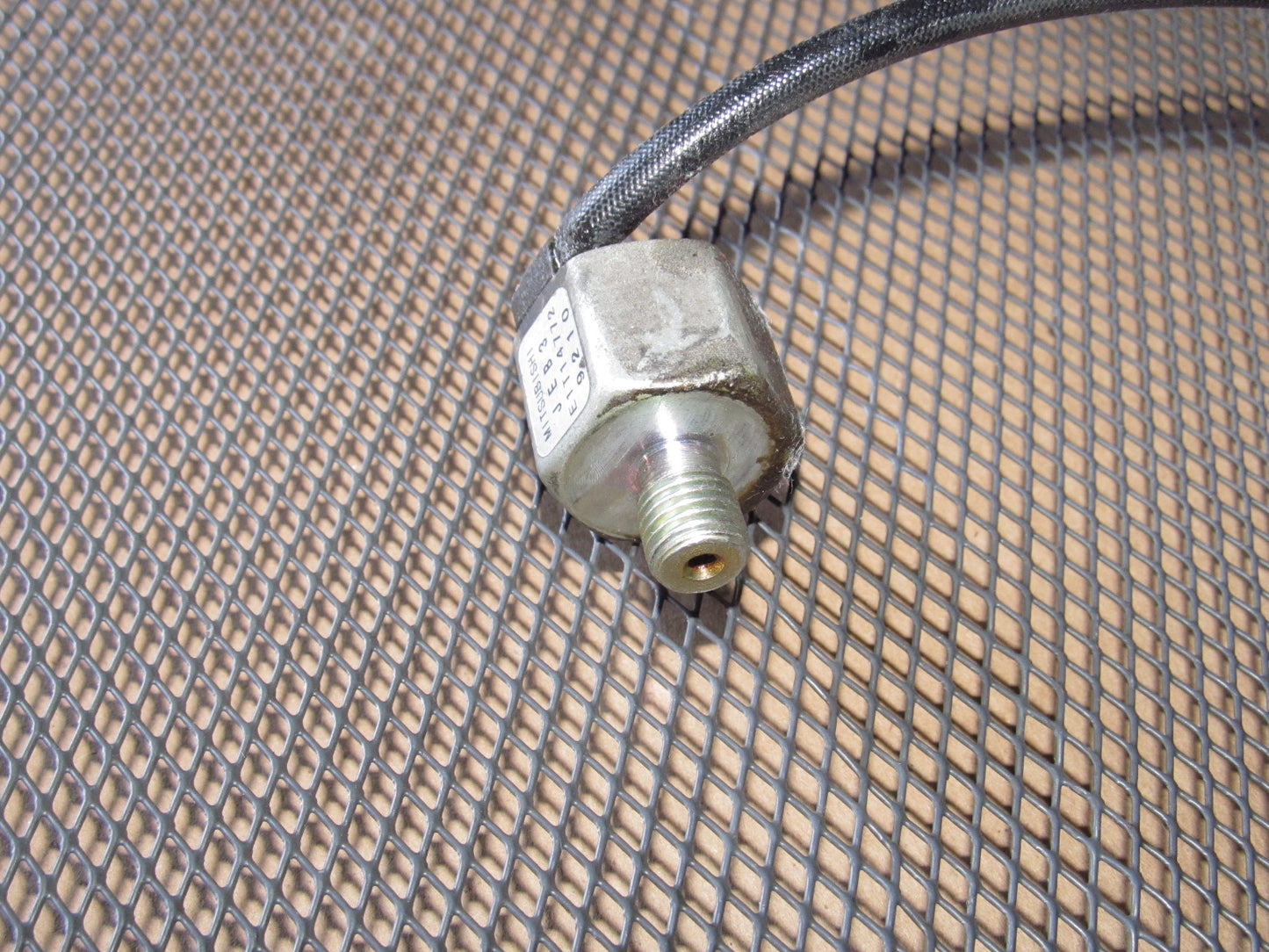 99 00 Mazda Miata OEM Knock Sensor - E1T14772