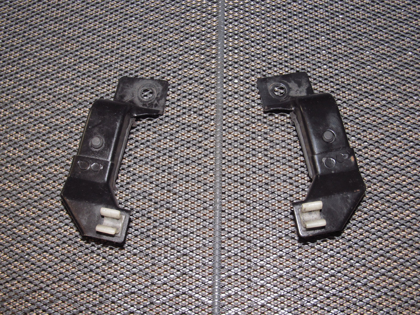 90-96 Nissan 300zx OEM Upper Radiator Mount & Bracket - TT