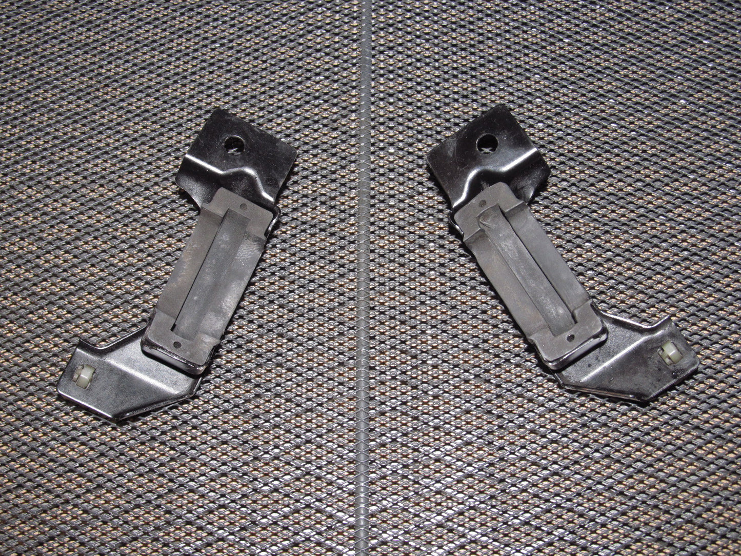 90-96 Nissan 300zx OEM Upper Radiator Mount & Bracket - TT
