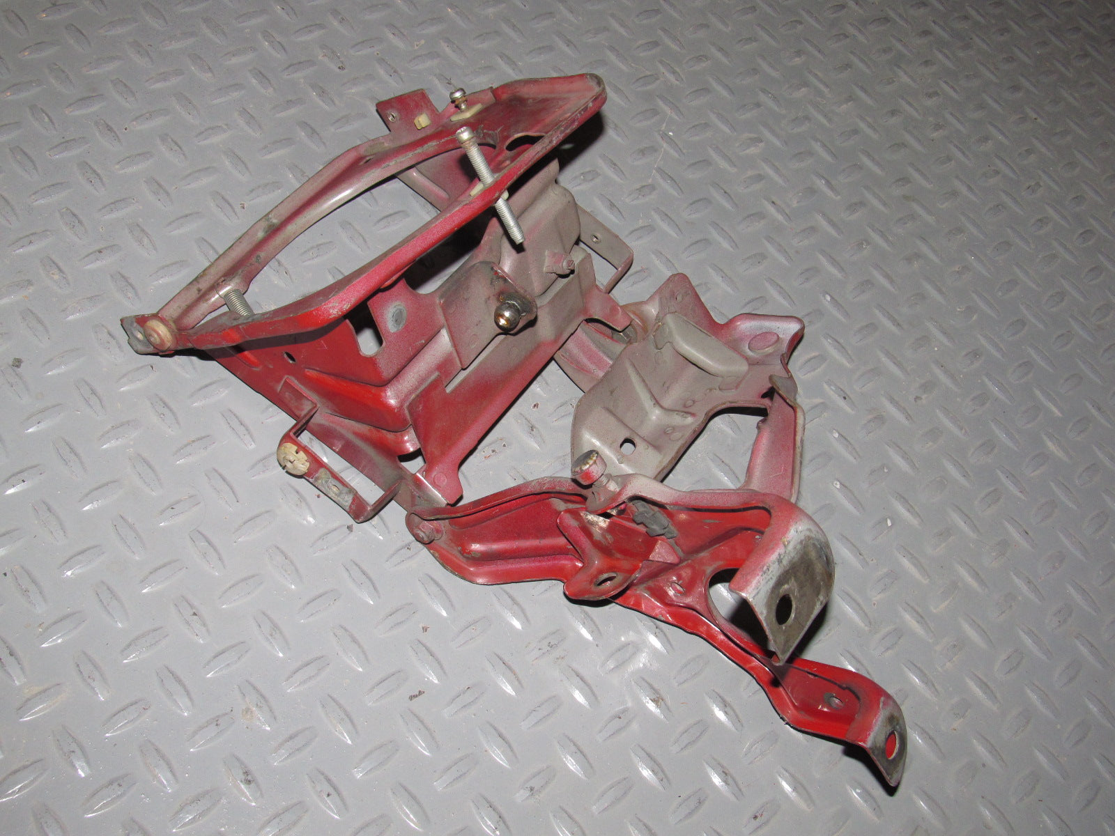 90 91 92 93 Mazda Miata OEM Headlight Retractor Housing Left