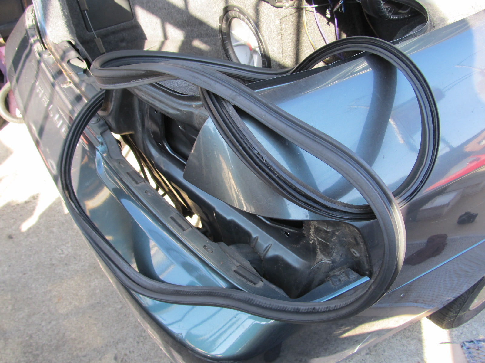 97 98 99 00 01 Honda Prelude OEM Trunk Weather Stripping Rubber Seal ...