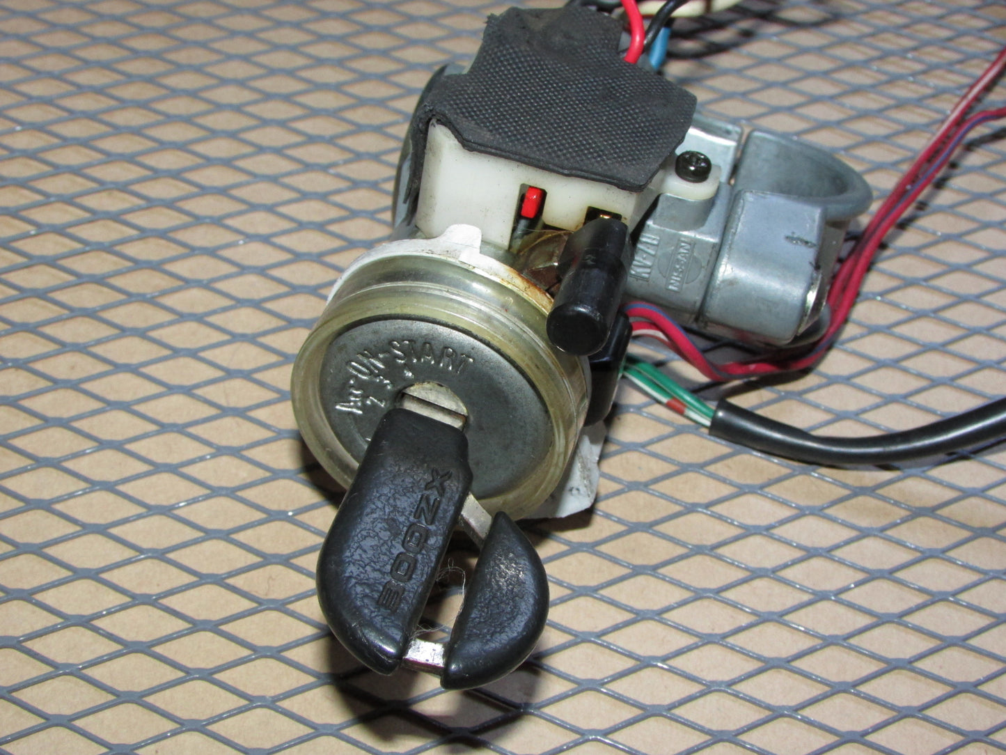 90 91 92 93 Nissan 300zx OEM M/T Ignition Lock Cylinder & Key