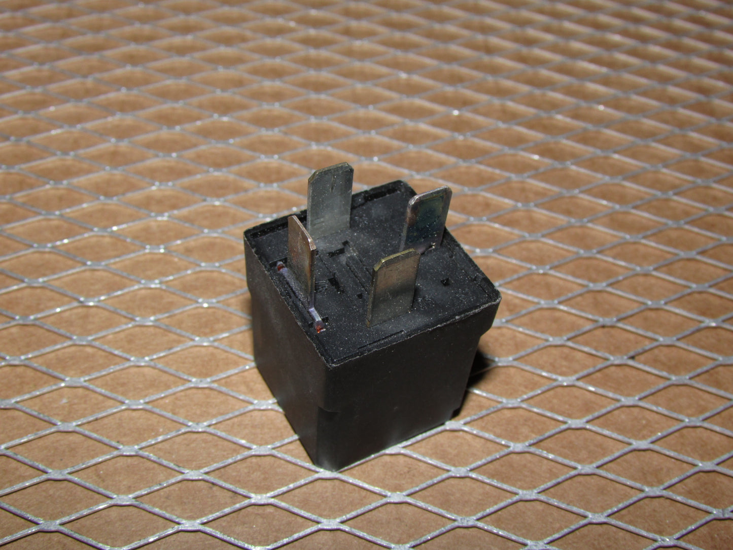 Jeep Relay 04692181AA