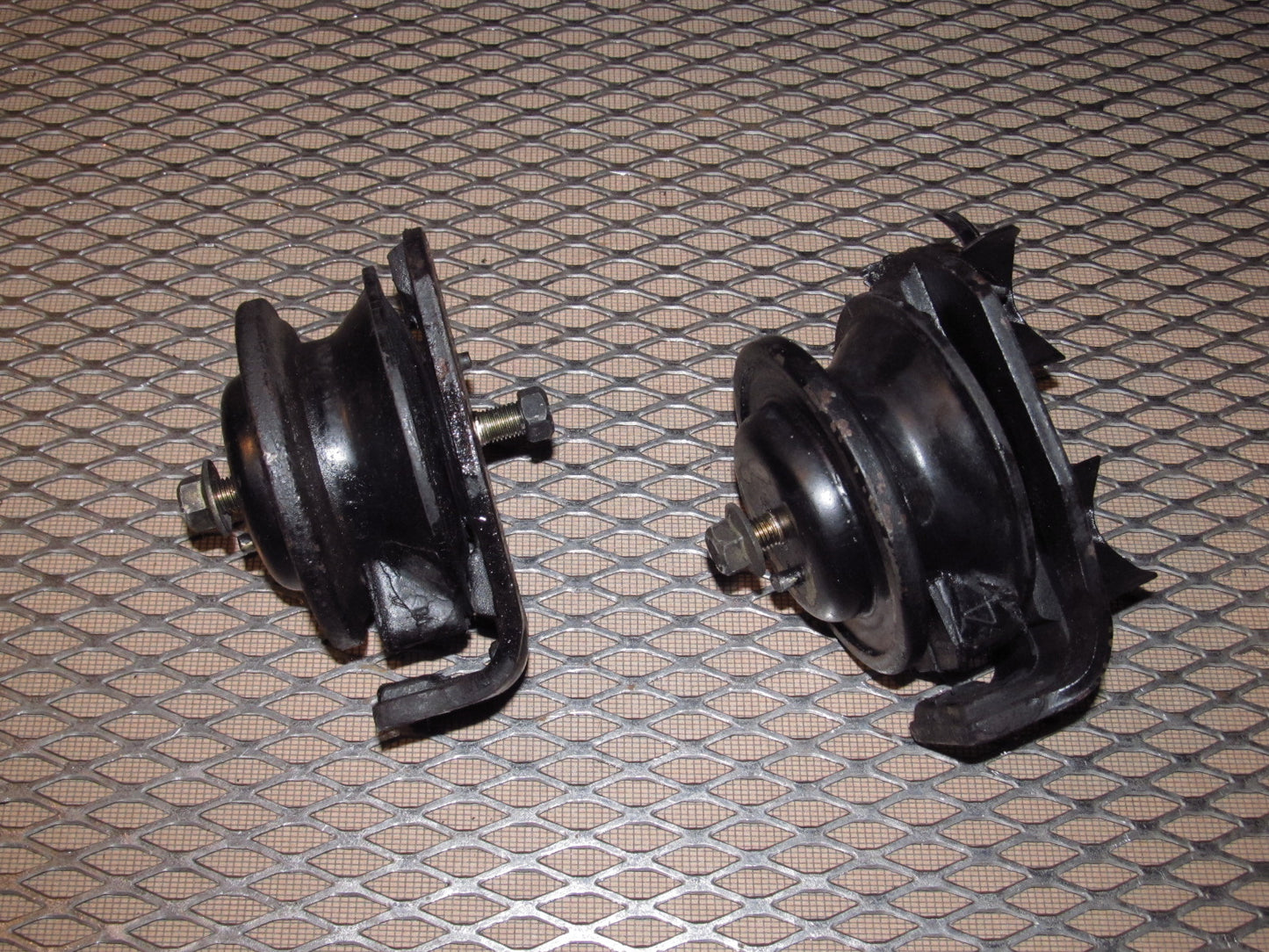 87 88 89 Nissan 300zx OEM Engine Motor Mount