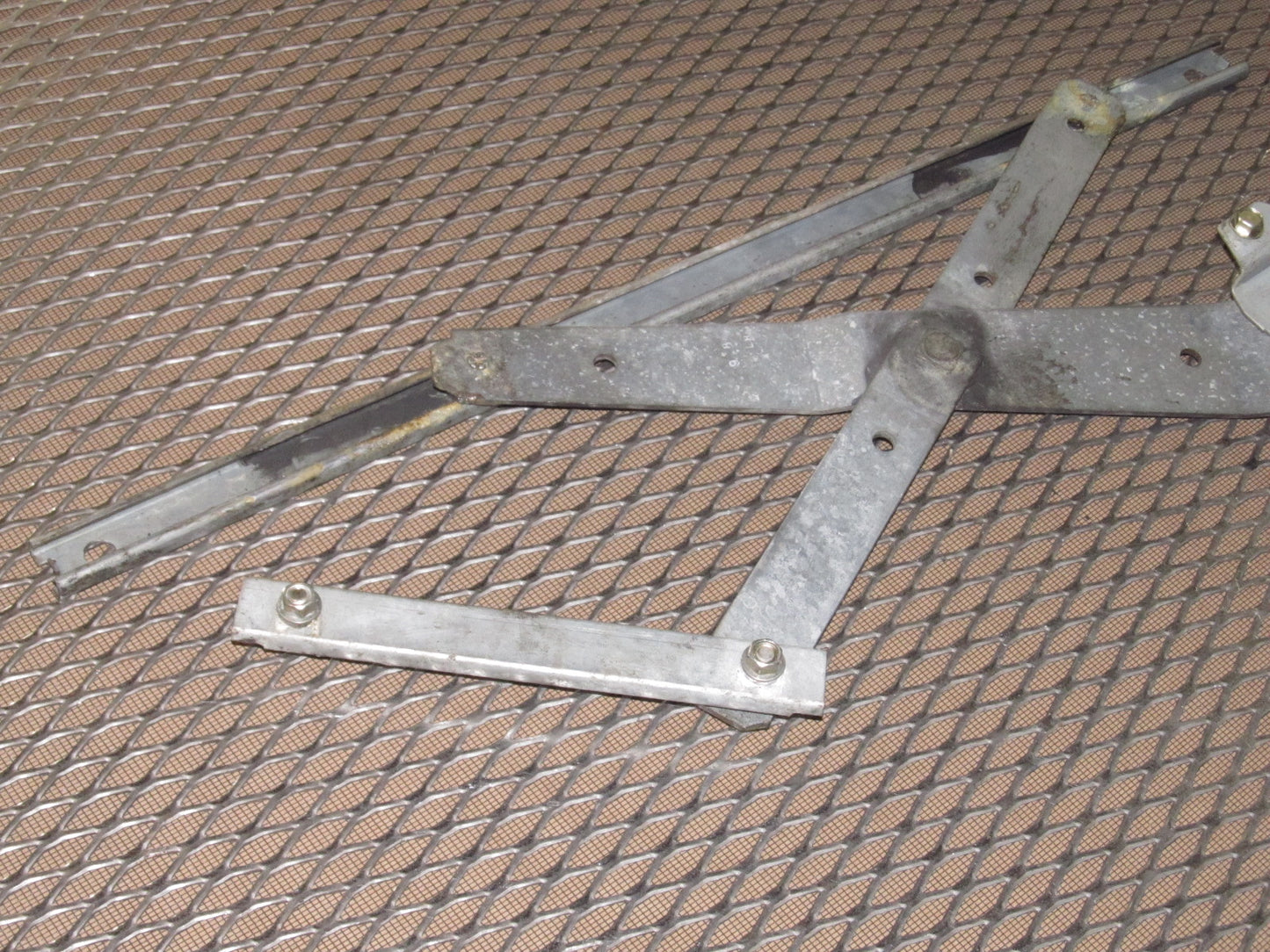 79 80 Datsun 280zx OEM Manual Crank Window Regulator - Left