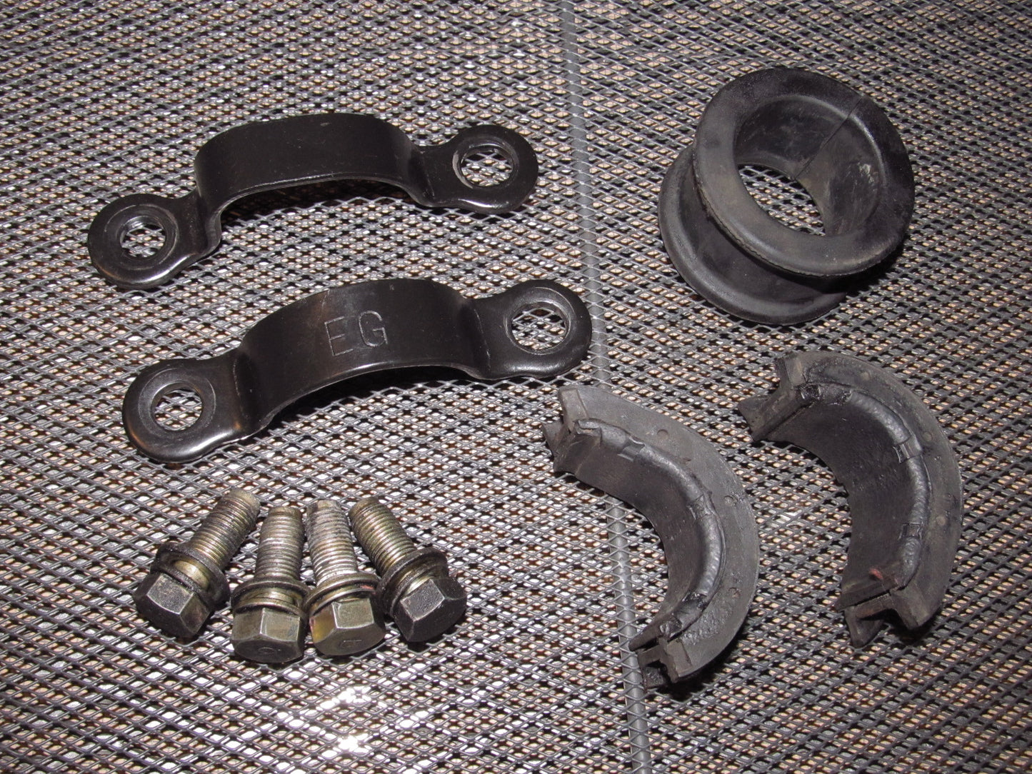 87 88 89 Nissan 300zx OEM Steering Rack Mounting Bracket