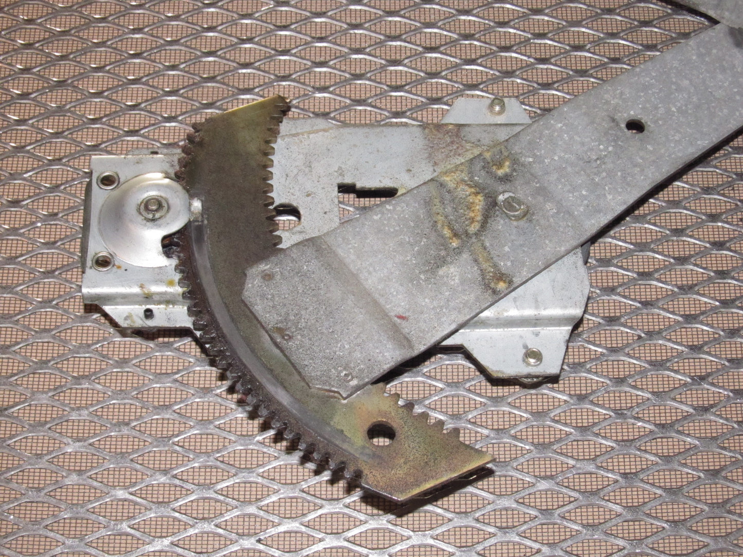 79 80 Datsun 280zx OEM Manual Crank Window Regulator - Left
