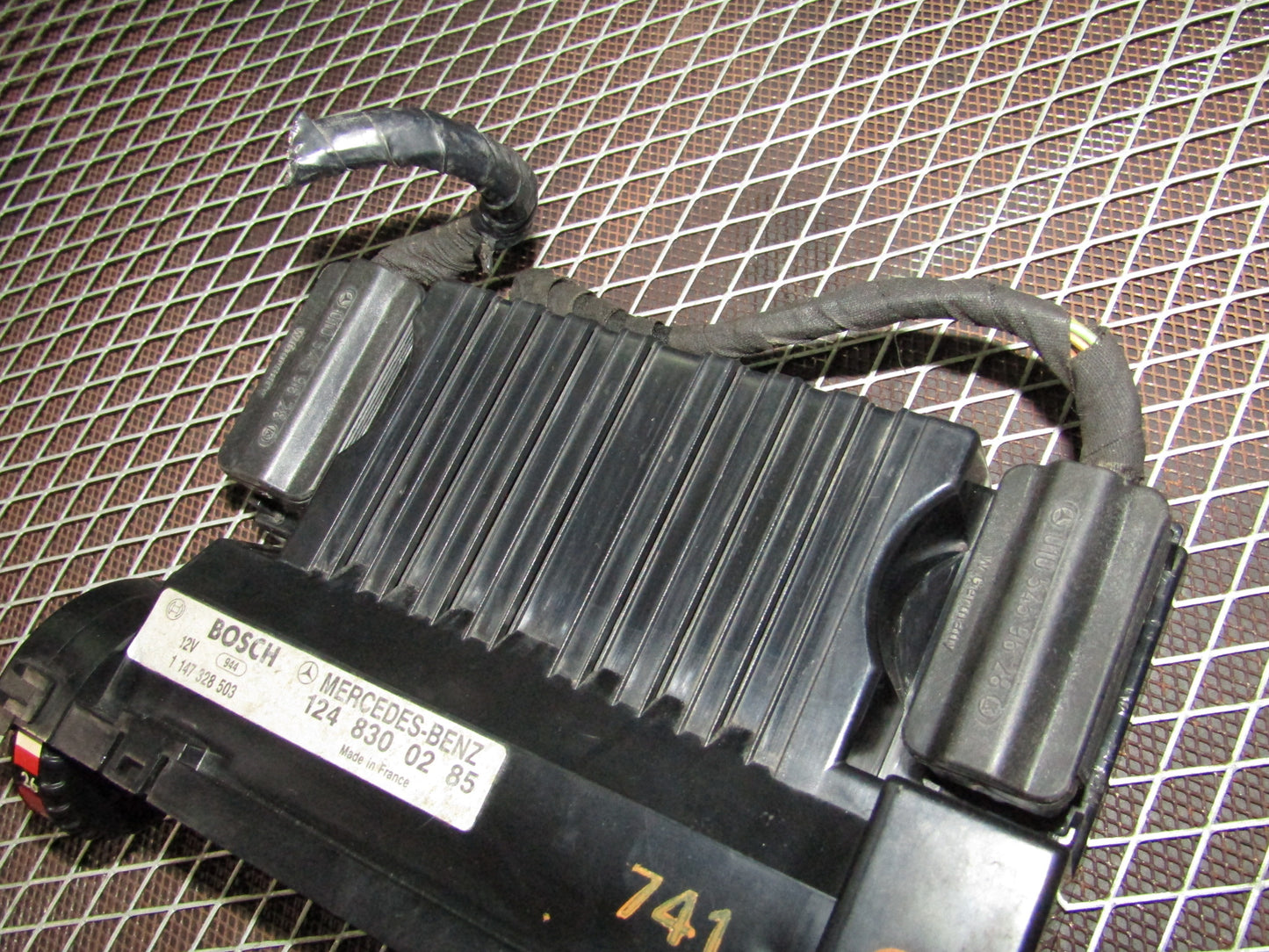 86-93 Mercedes Benz 300E OEM A/C Heater Climate Control Unit Pigtail Harness