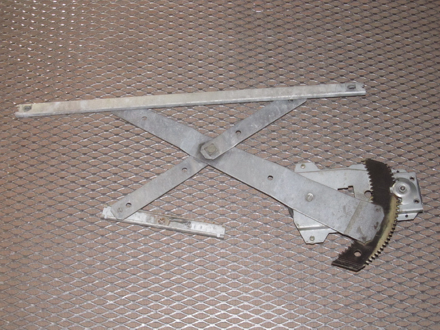 79 80 Datsun 280zx OEM Manual Crank Window Regulator - Right