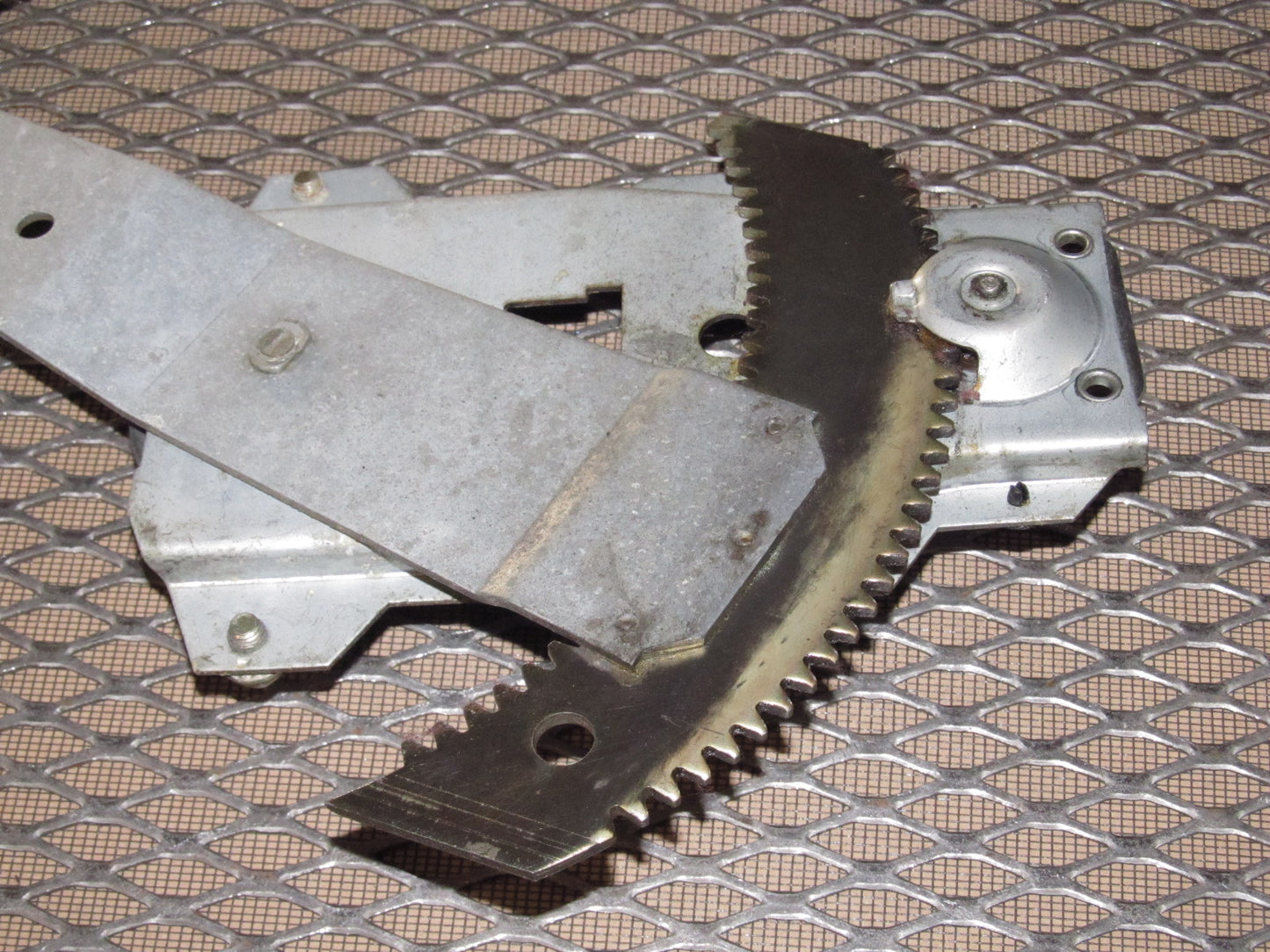 79 80 Datsun 280zx OEM Manual Crank Window Regulator - Right