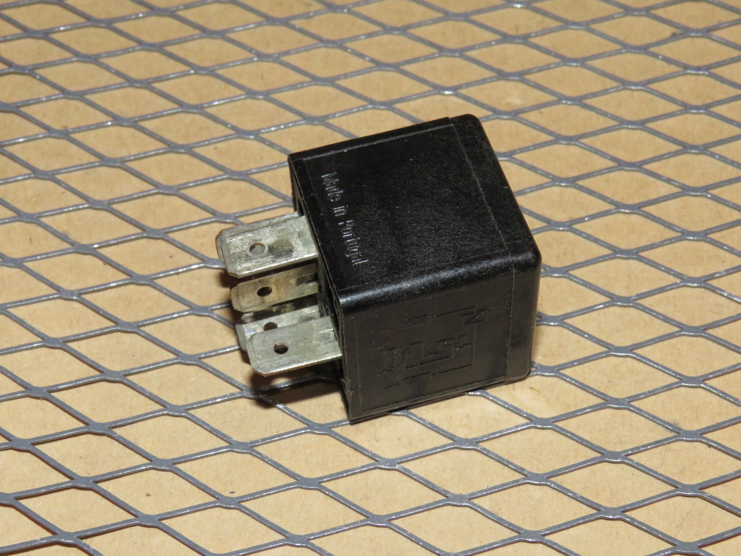 Volvo Relay V23134-A52-X345 / 9441160