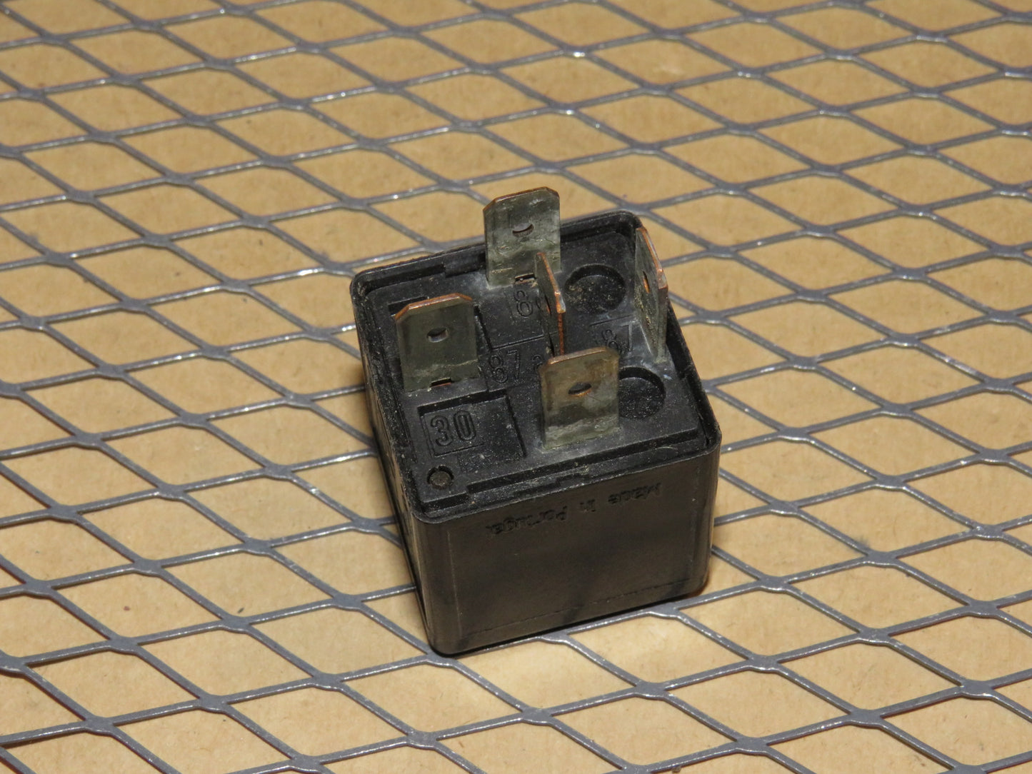 Volvo Relay V23134-A52-X345 / 9441160