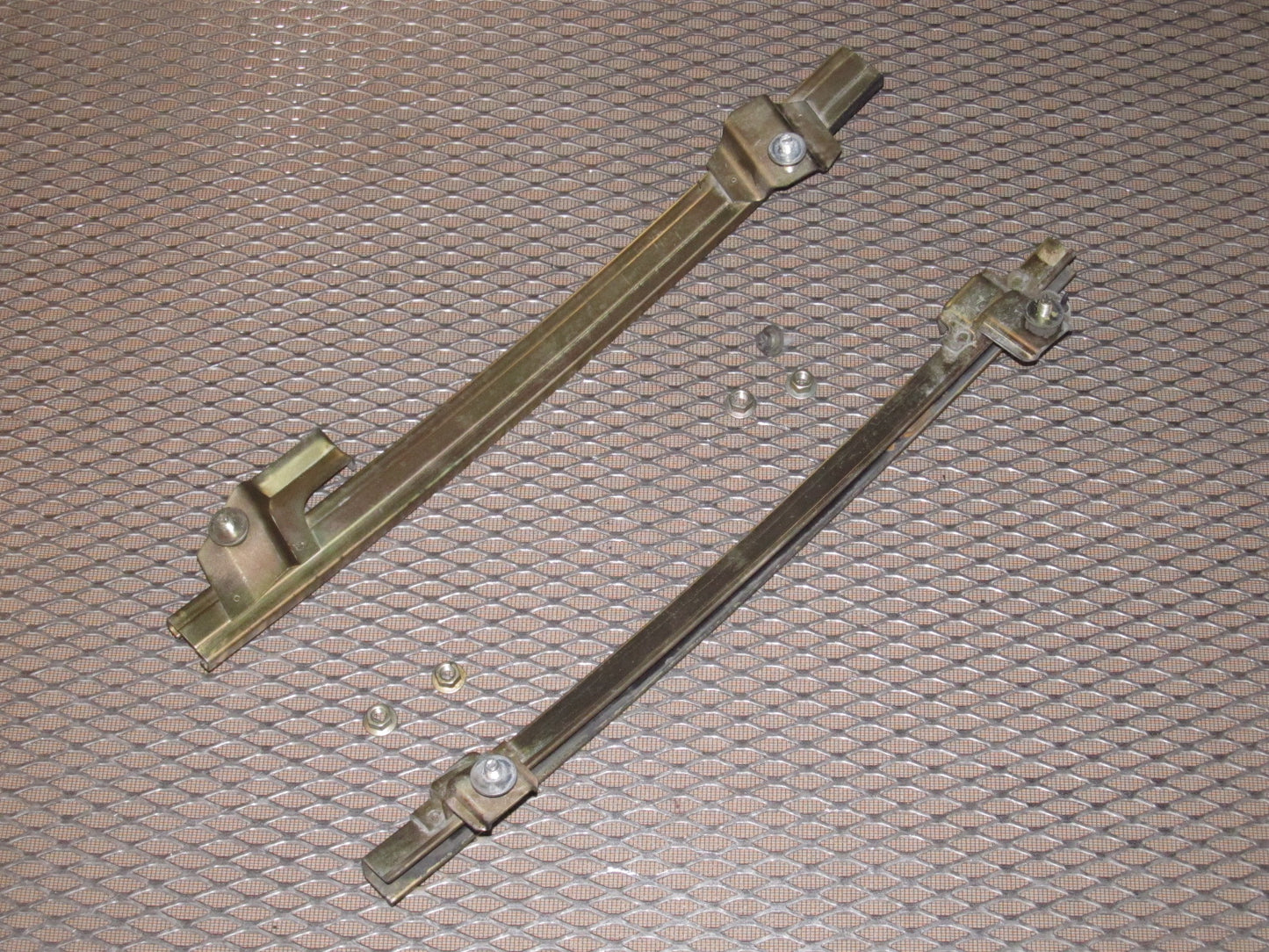 79 80 Datsun 280zx OEM Window Regulator Guide - Left