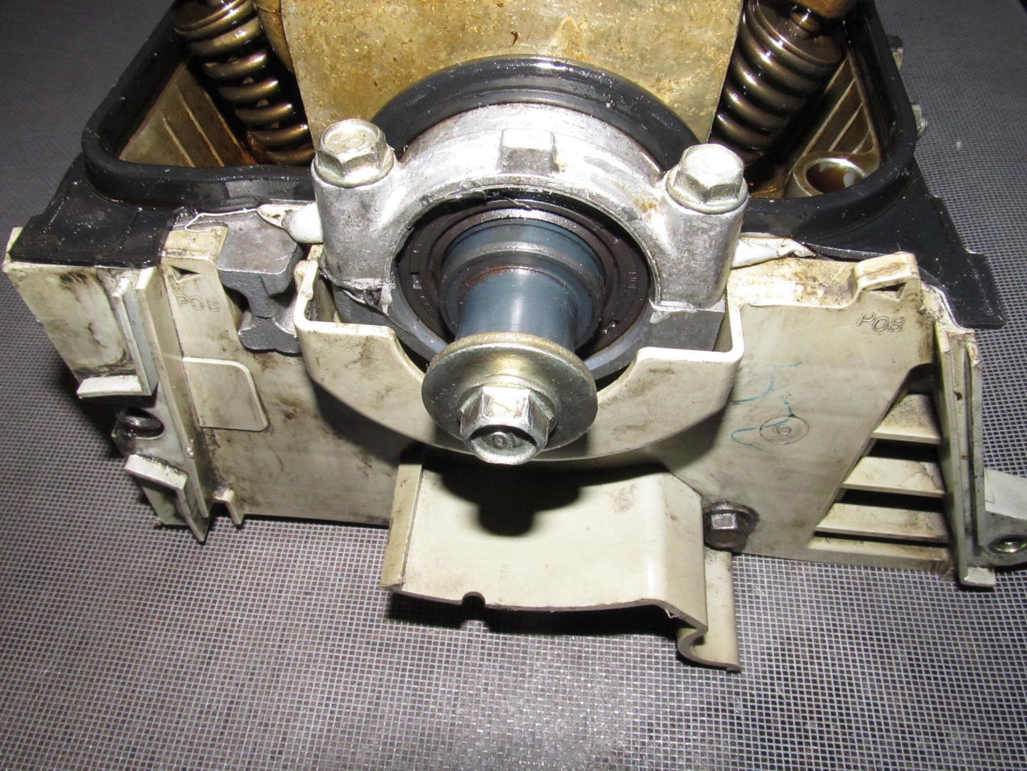 96 97 98 99 00 Honda Civic OEM D16Y8 Vtec Engine Cylinder Head