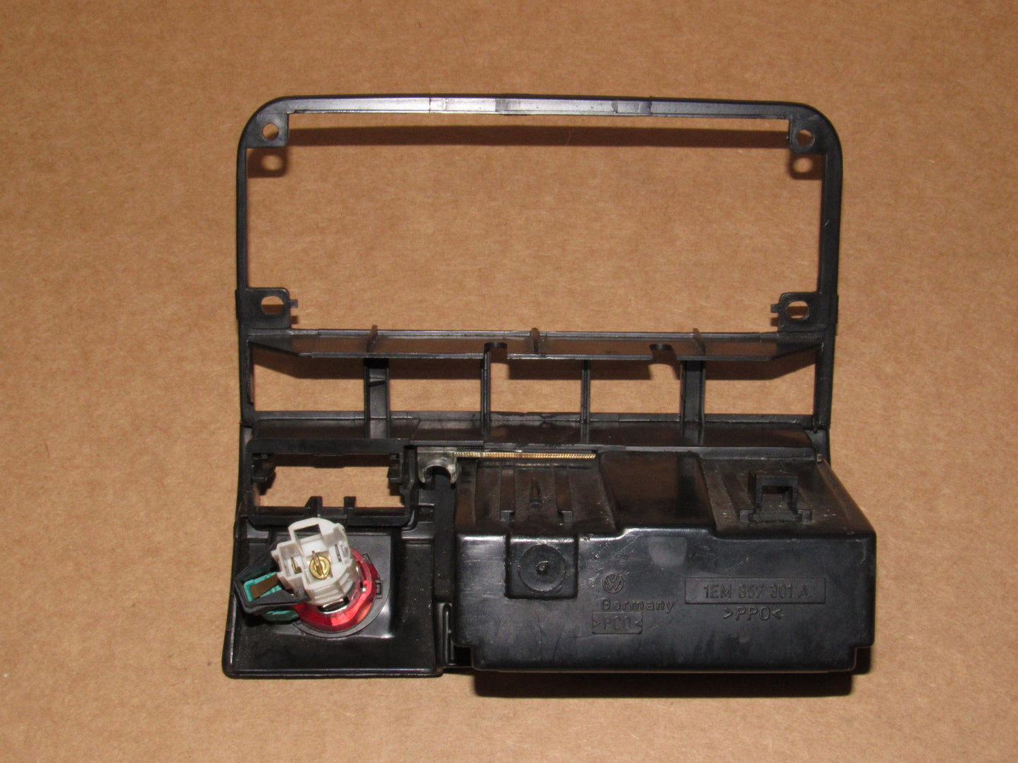 99.5 00 01 02 Volkswagen Cabrio OEM Dash Climate Control Bezel Cover