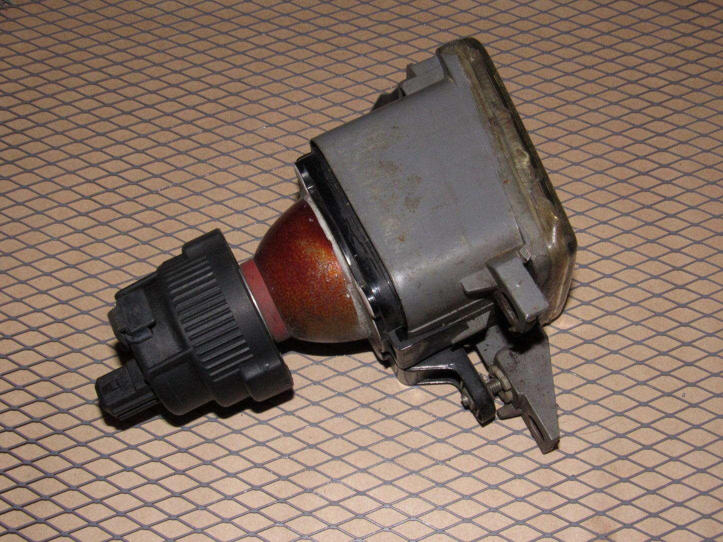 95 96 97 98 99 Volkswagen Cabrio OEM Fog Light Left