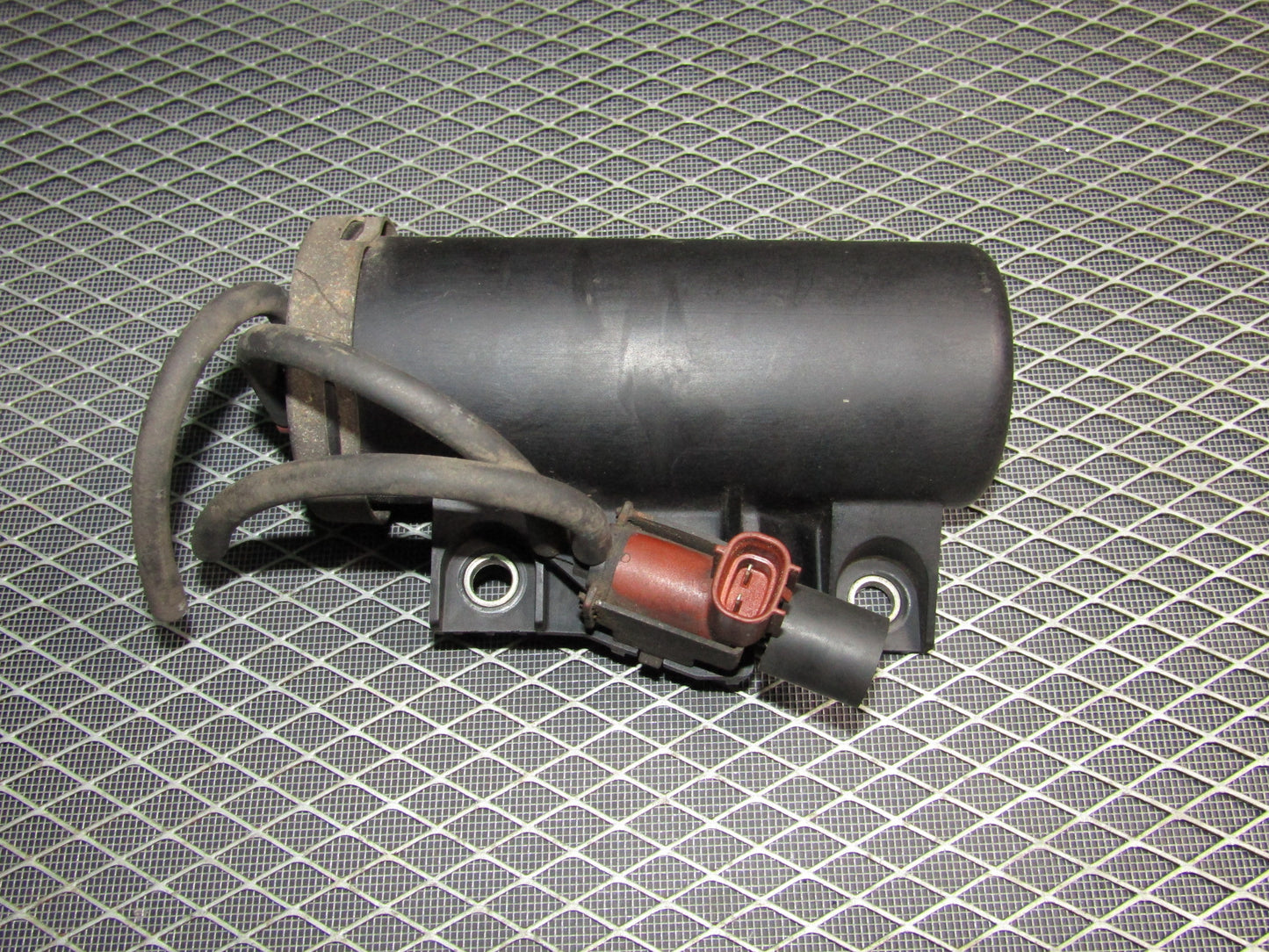 Toyota 2JZ-GE 3.0L OEM Engine Vacuum Tank1991 Toyota Crown 2JZ-GE 3.0L OEM Engine Vacuum Tank