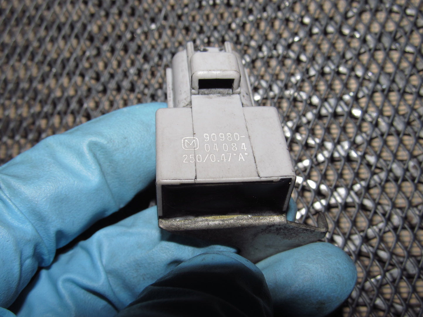 91 92 93 94 95 Toyota MR2 OEM Ignition Resistor Condenser 90980-04084