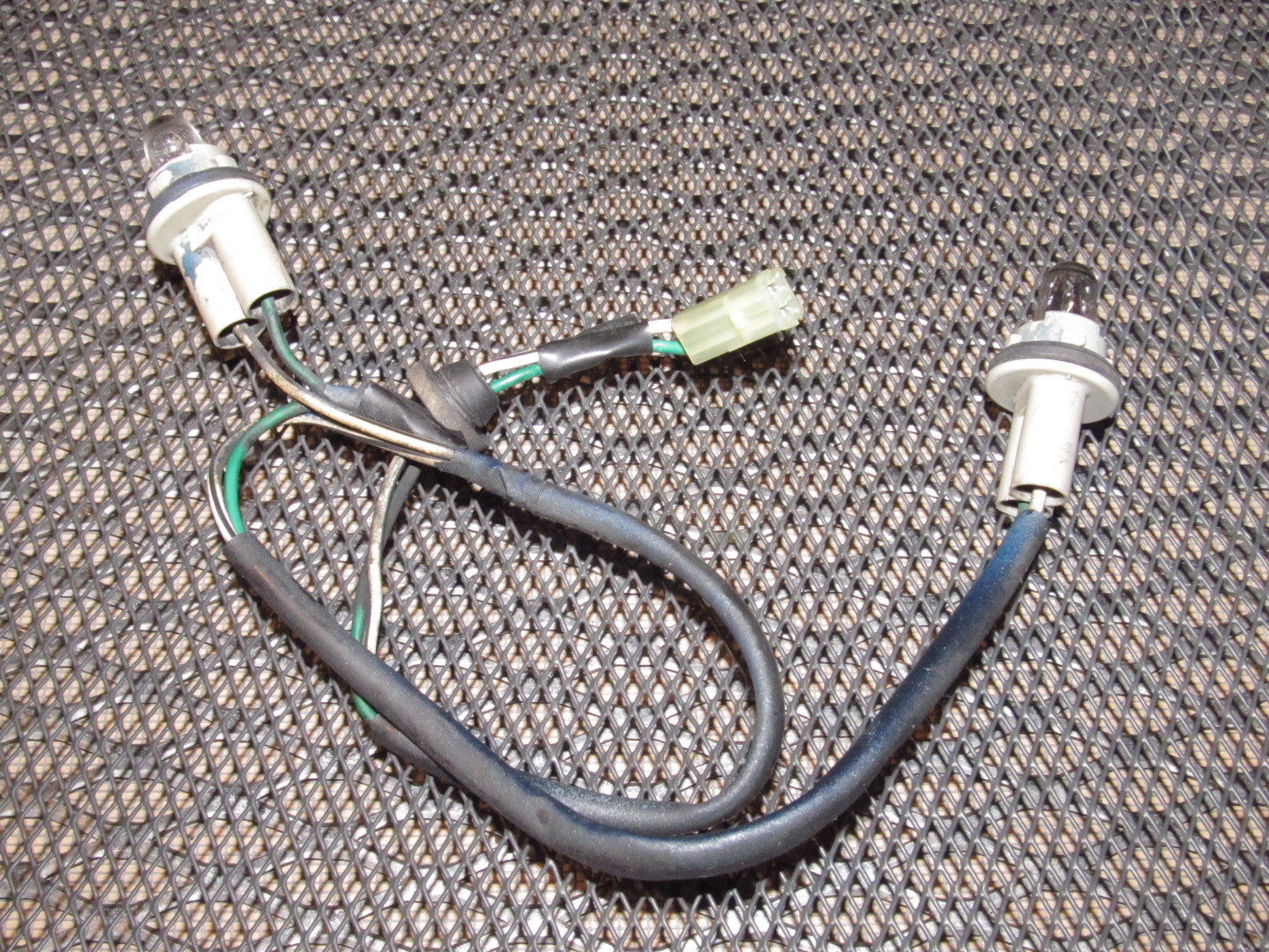 91 92 93 94 95 Toyota MR2 OEM Rear License Plate Light Bulb Socket & H ...