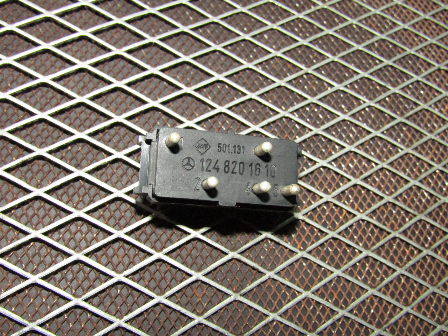 86-93 Mercedes Benz 300E OEM Dash ANT Power Antenna Switch