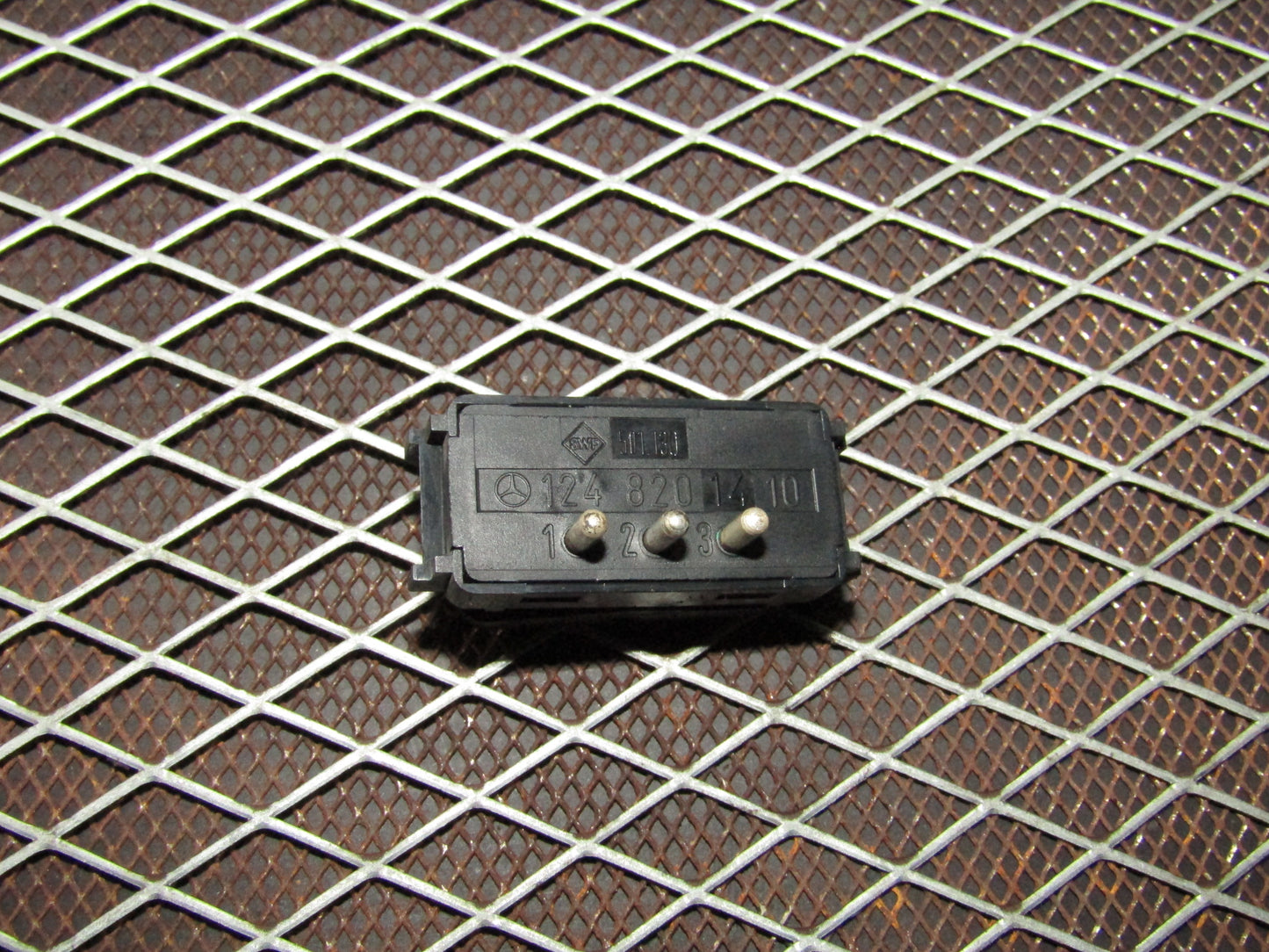 86-93 Mercedes Benz 300E OEM Dash Dome Map Light Switch