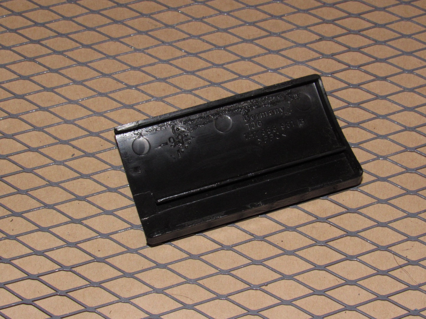 99.5 00 01 02 Volkswagen Cabrio OEM Dash Engine Check Service Plug Cover Trim