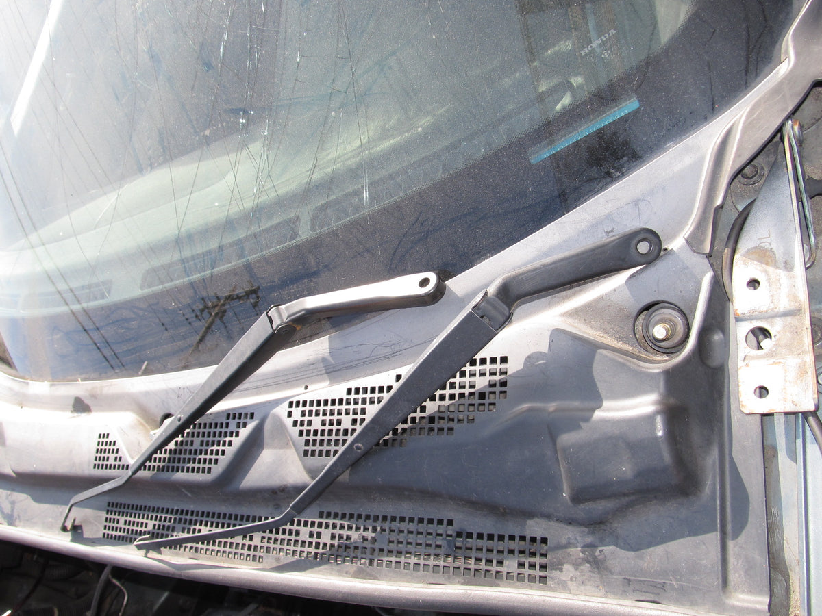 97 98 99 00 01 Honda Prelude OEM Front Wiper Arm Set