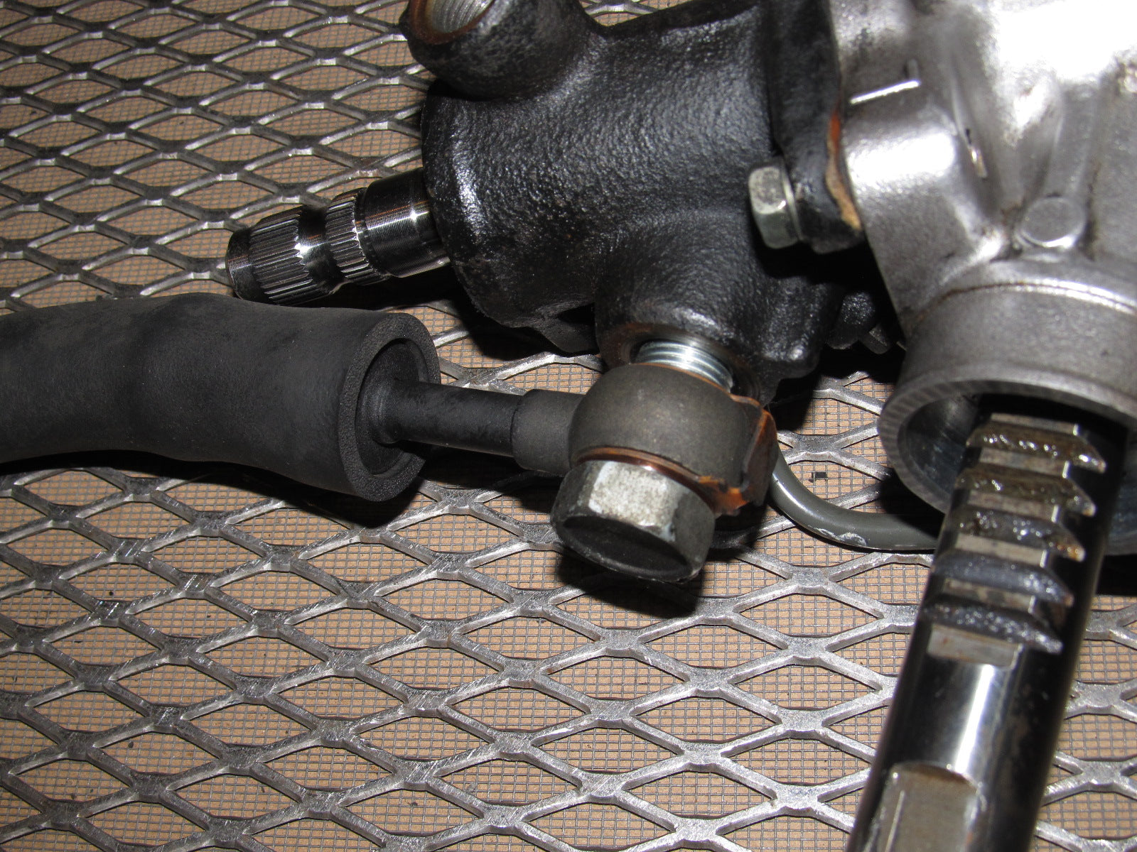 91 92 93 94 95 Toyota MR2 OEM Electric Power Steering Rack Hose Banjo