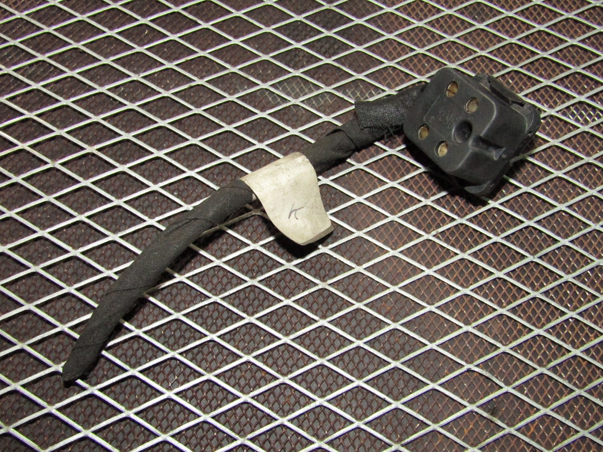 86-93 Mercedes Benz 300E OEM Dash Light Relay Pigtail Harness