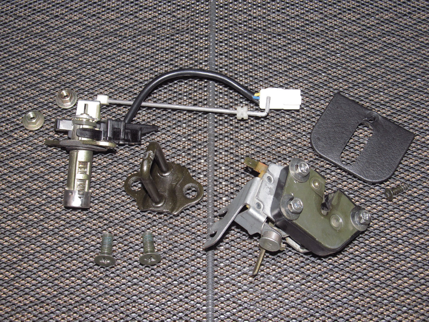90-96 Nissan 300zx OEM Trunk Latch Lock Tumbler & Striker